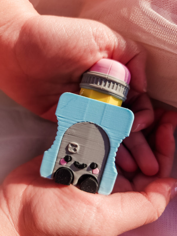 THE LITTLE SHARPENER FIDGET CLICKER