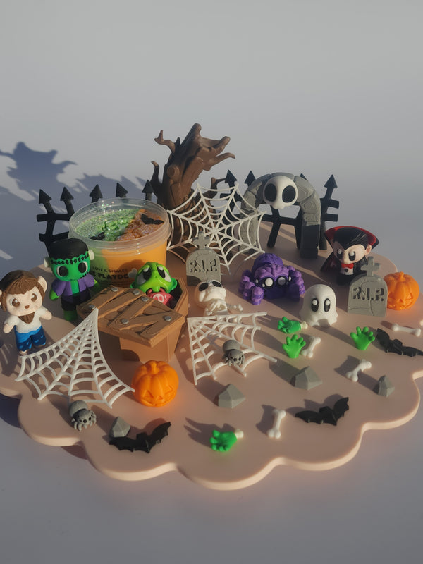 PRE-ORDER MONSTER MASH GRAVEYARD PLAYDOUGH KIT